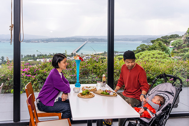 レストラン「オーシャンブルー」/古宇利オーシャンタワー(沖縄県/今帰仁村)