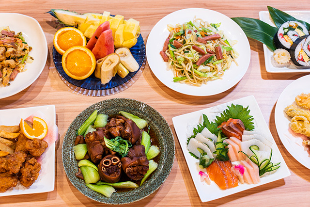 夕食の部屋食例/コンドミニアムホテル 名護リゾート リエッタ中山(沖縄県)