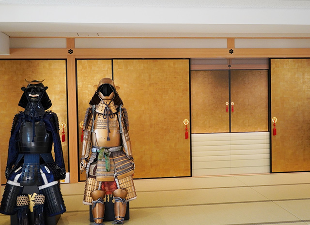 大広間の甲冑展示/尼崎城（兵庫県/尼崎市）