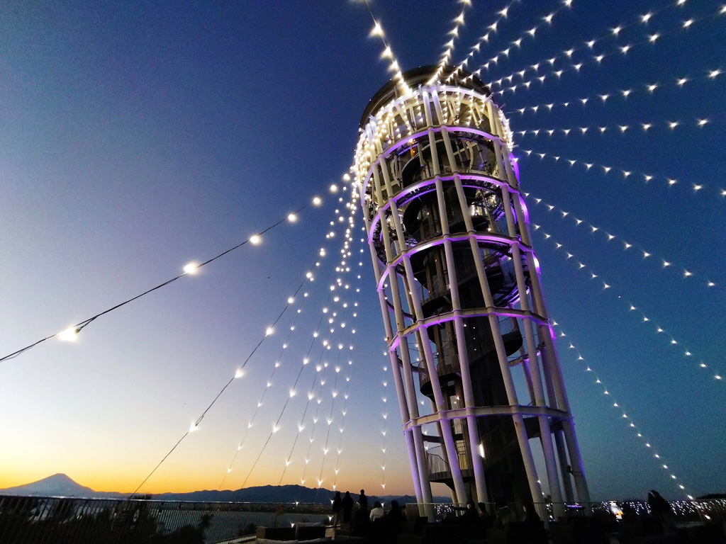 湘南の宝石～江の島を彩る光と色の祭典～／江の島シーキャンドル（神奈川県／藤沢市）