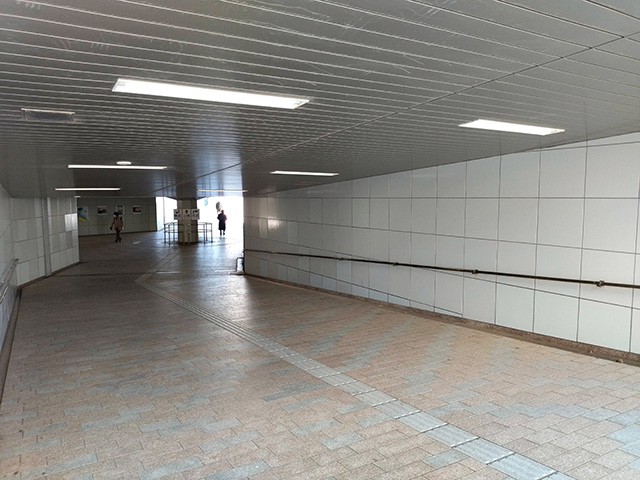 藤沢市観光センター脇の地下道（神奈川県/藤沢市）