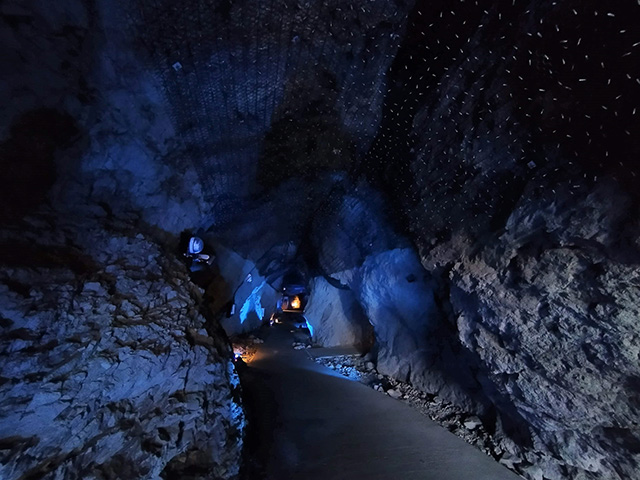 第二岩屋の洞内/江の島岩屋（神奈川県/藤沢市）