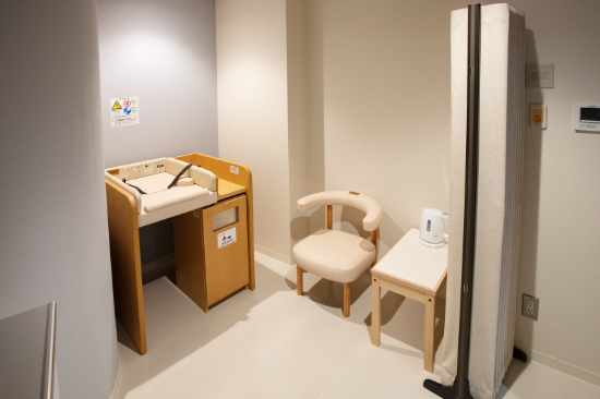 2F授乳室/港区立みなと科学館(東京都)