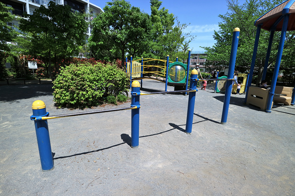 鉄棒/西ヶ原みんなの公園（東京都/北区）