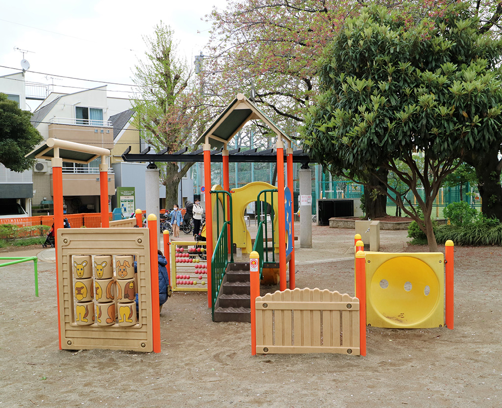 複合遊具裏/南長崎スポーツ公園（東京都/豊島区）