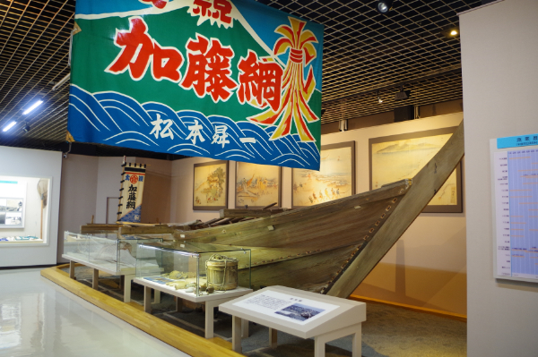 地曳網や木造船の展示/平塚市博物館（神奈川県）