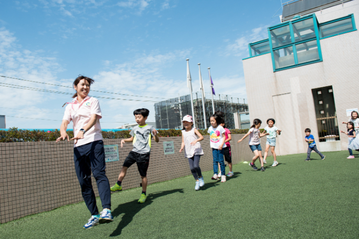 人工芝のひろば/ギャラクシティ（東京都/足立区）