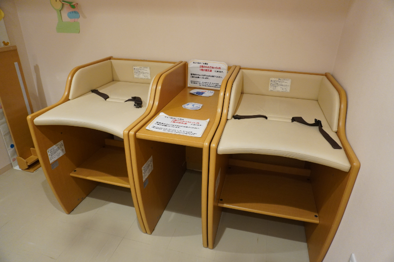 オムツ替え用のベビーベッド/ギャラクシティ（東京都/足立区）