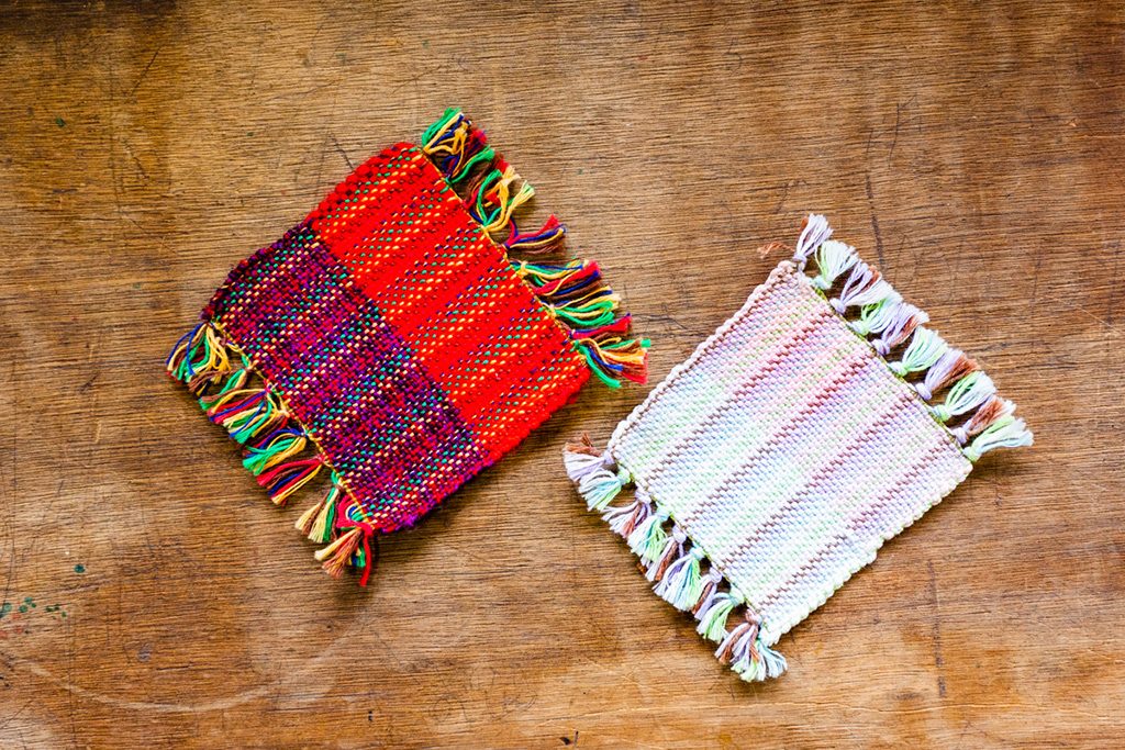 機織り機で作ったコースター/ふなばしアンデルセン公園 子ども美術館(千葉県/船橋市)