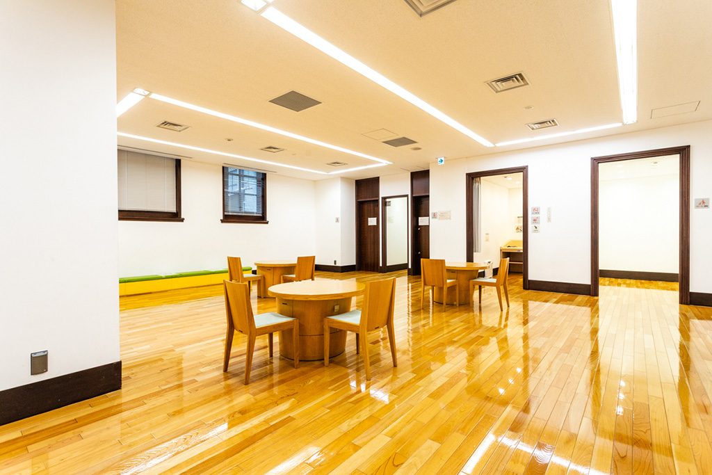 「休憩・飲食・授乳スペース」/国立国会図書館 国際子ども図書館(東京都/台東区)