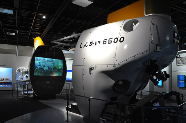 世界最高水準の有人潜水調査船「しんかい6500」実物大分解展示/三菱みなとみらい技術館(神奈川県/横浜市)