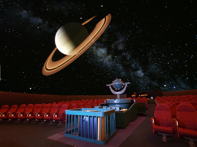 最新鋭の統合型プラネタリウム「ジェミニスター Ⅲ」/川口市立科学館（埼玉県）