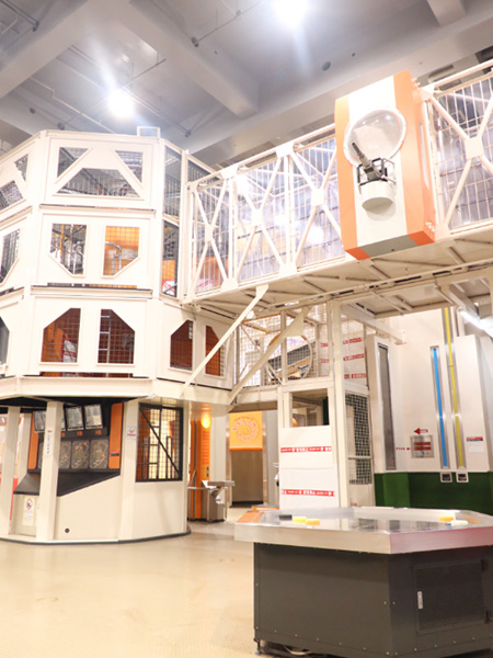 宇宙トレーニング室のアスレチック/はまぎん こども宇宙科学館(神奈川県/横浜市)