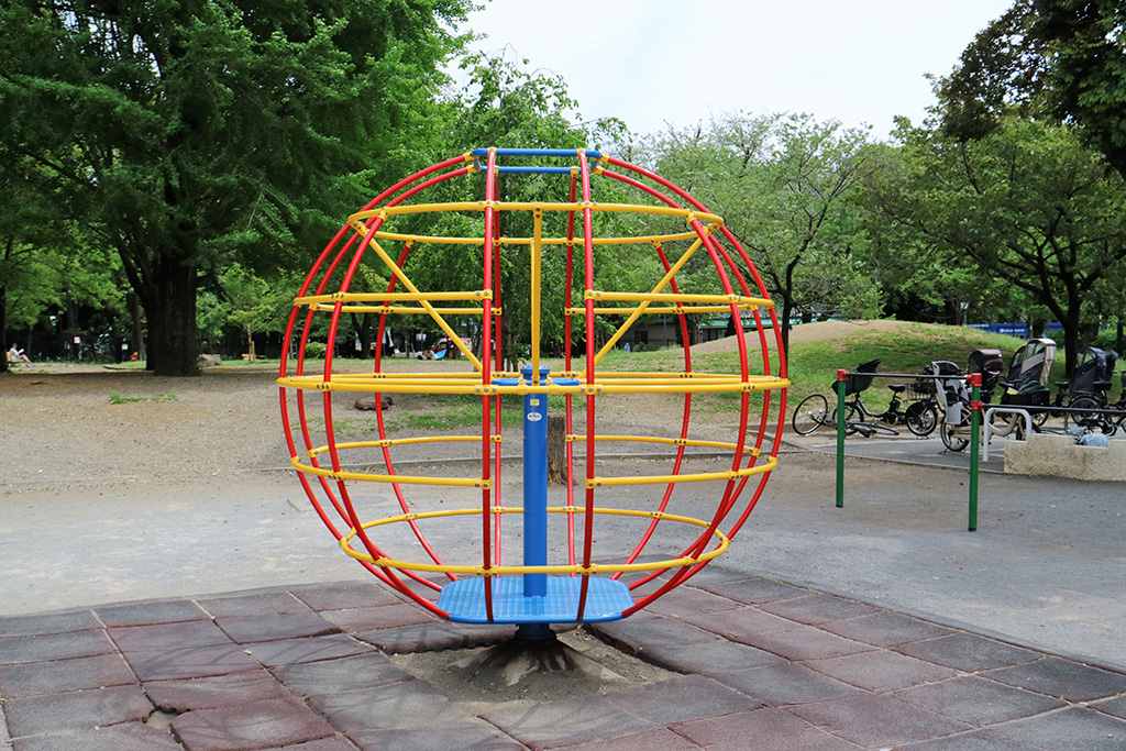 回転ジャングルジム/飛鳥山公園(東京都/北区)