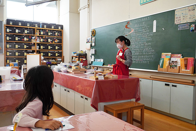 「おもちゃこうぼう」の様子/東京おもちゃ美術館（東京都/新宿区）