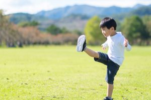 9歳までが大事な足育とは？子どもの扁平足チェック・靴の選び方・トラブル対処など