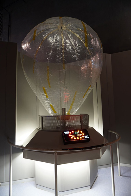 熱気球の原理を紹介する装置/所沢航空発祥記念館（埼玉県/所沢市）