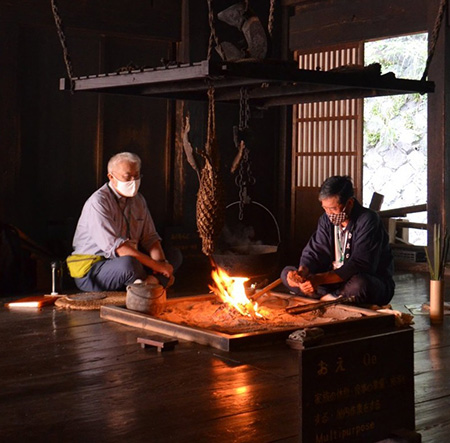 囲炉裏端で火焚き/川崎市立日本民家園（神奈川県）
