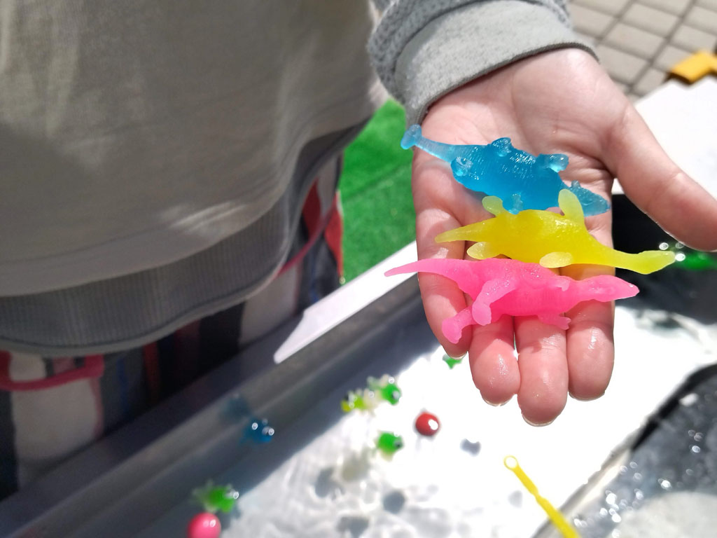 「恐竜すくい」（無料）／ダイナソーアドベンチャーツアー in 東京ベイ幕張（千葉県）