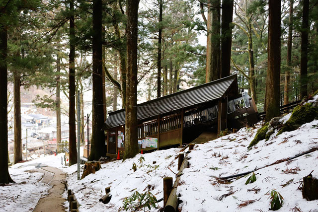 どろっこ乗場の右側には、遊歩道がある/洞川温泉（奈良県／天川村）