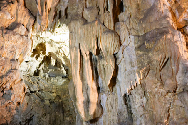 五代松鍾乳洞「無数の鍾乳石」/洞川温泉（奈良県／天川村）