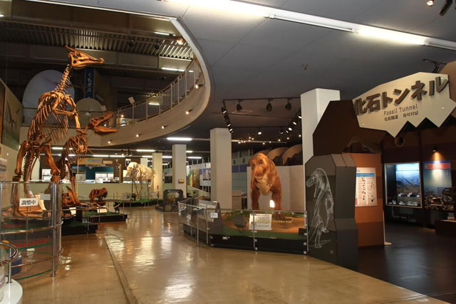 迫力ある恐竜ワールド/京都市青少年科学センター（京都府）