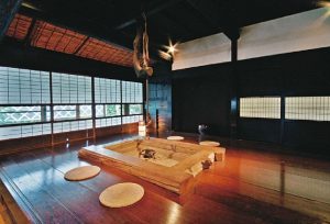 茅葺き屋根の古民家「美山FUTON & Breakfast」で里山暮らしを体験