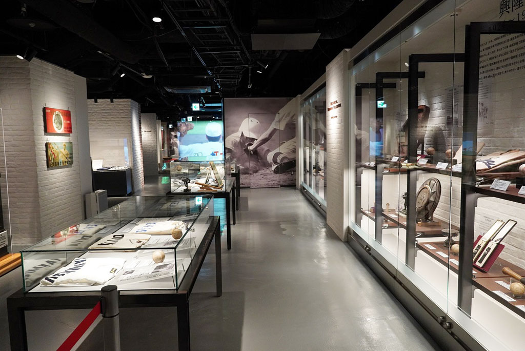 高校野球の歴史を時代順に紹介した展示/甲子園歴史館（兵庫県／西宮市）