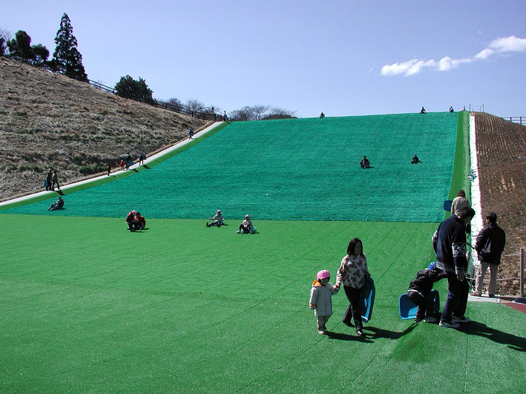 芝ぞりゲレンデ/東京ドイツ村(千葉県/袖ケ浦市)