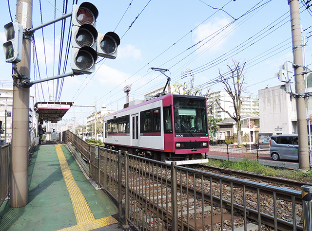 都電荒川線の電車/あらかわ遊園（東京都／荒川区）