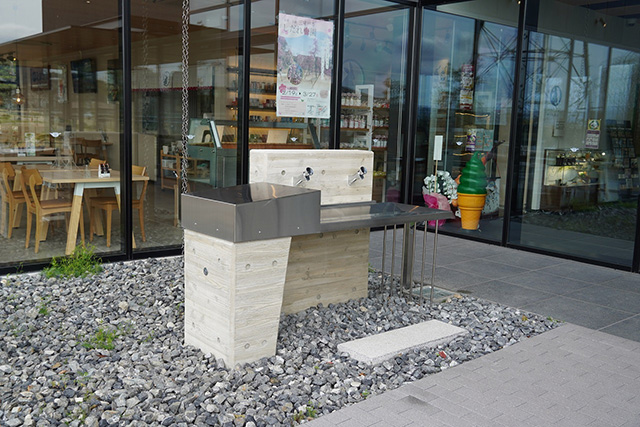 出入り口の手洗いシンク/茶づな(京都府/宇治市)