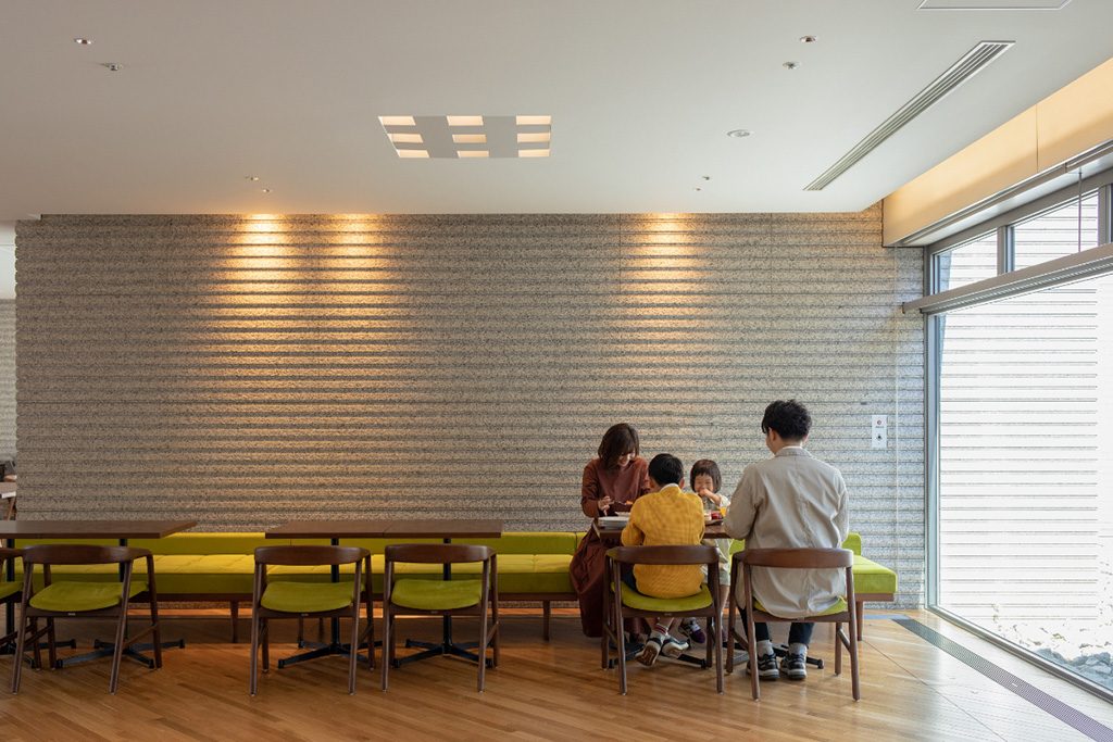 レストラン「100本のスプーン」/東京都現代美術館（江東区）