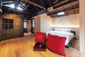 港町の古民家ホテル「日本色」は駿河湾と富士山に挟まれた風光明媚なロケーション