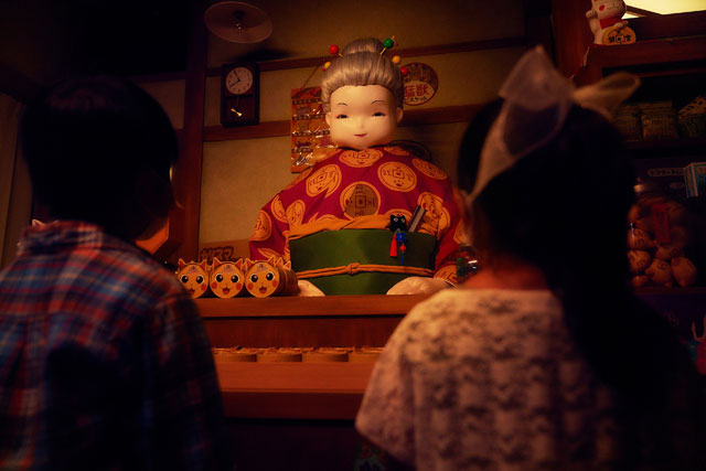 戸が開くと、そこには“紅子さん”が待っています/西武園ゆうえんち（埼玉県／所沢市）