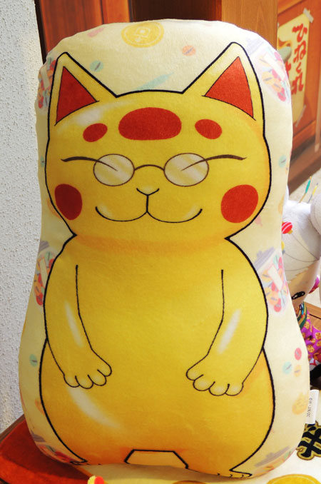 工房長“こがね”の銭天堂クッション/西武園ゆうえんち（埼玉県／所沢市）