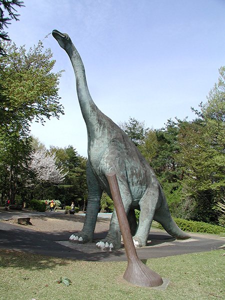 ブラキオサウルスの恐竜モニュメント/埼玉県こども動物自然公園（東松山市）