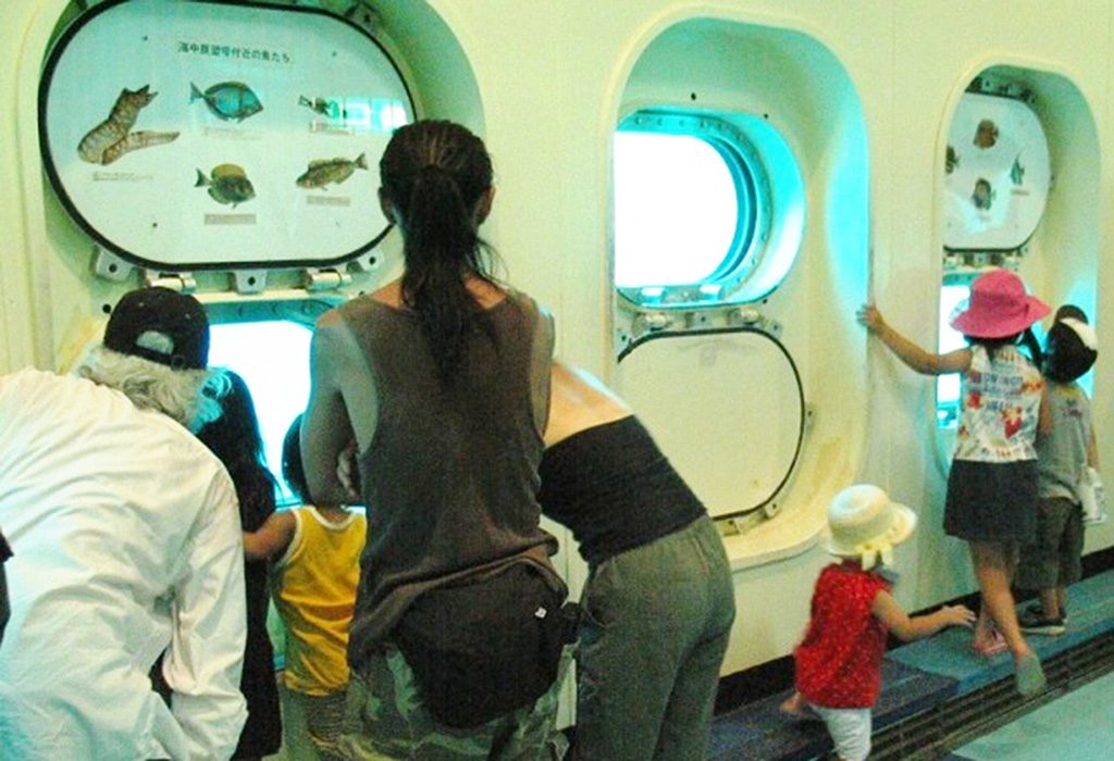 館内/かつうら海中公園海中展望塔(千葉県/勝浦市)