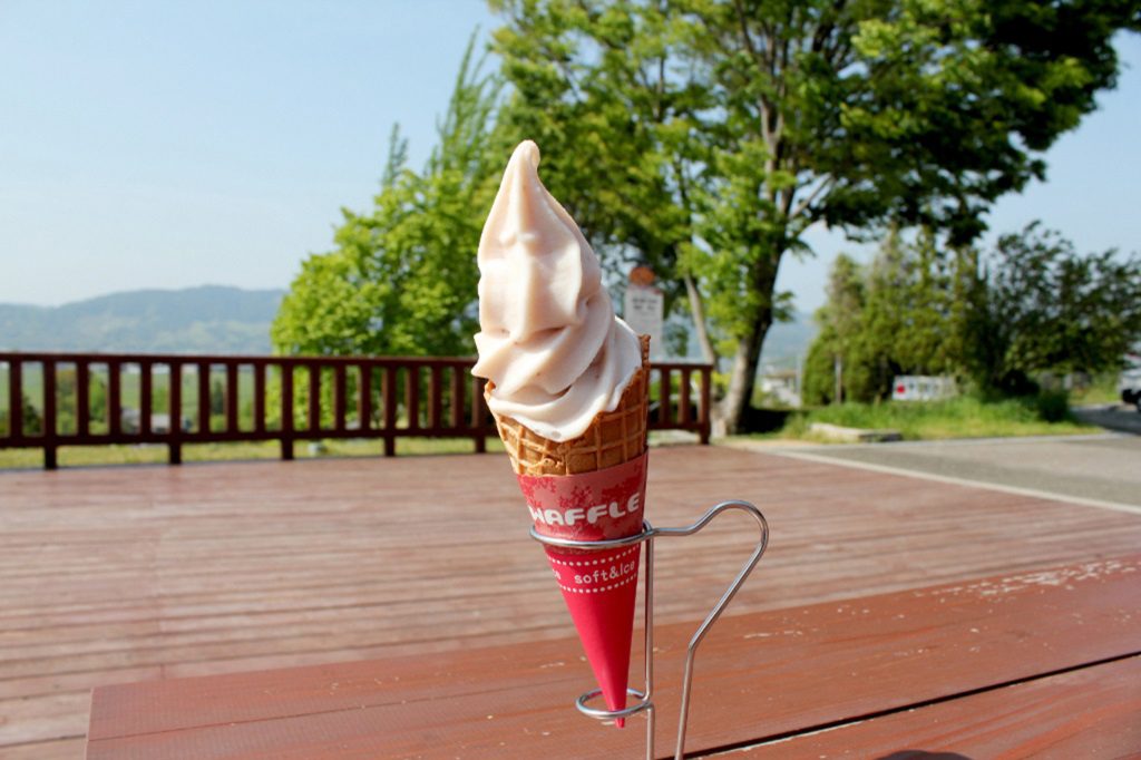 「松野牧場」のソフトクリーム（ファーストフードぽち）/道の駅 うきは（福岡県/うきは市））