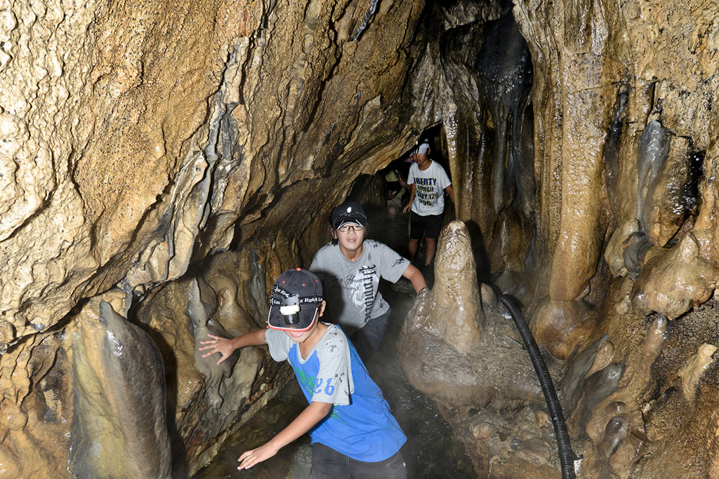 子どもや初心者でも楽しめる入水鍾乳洞(福島県)