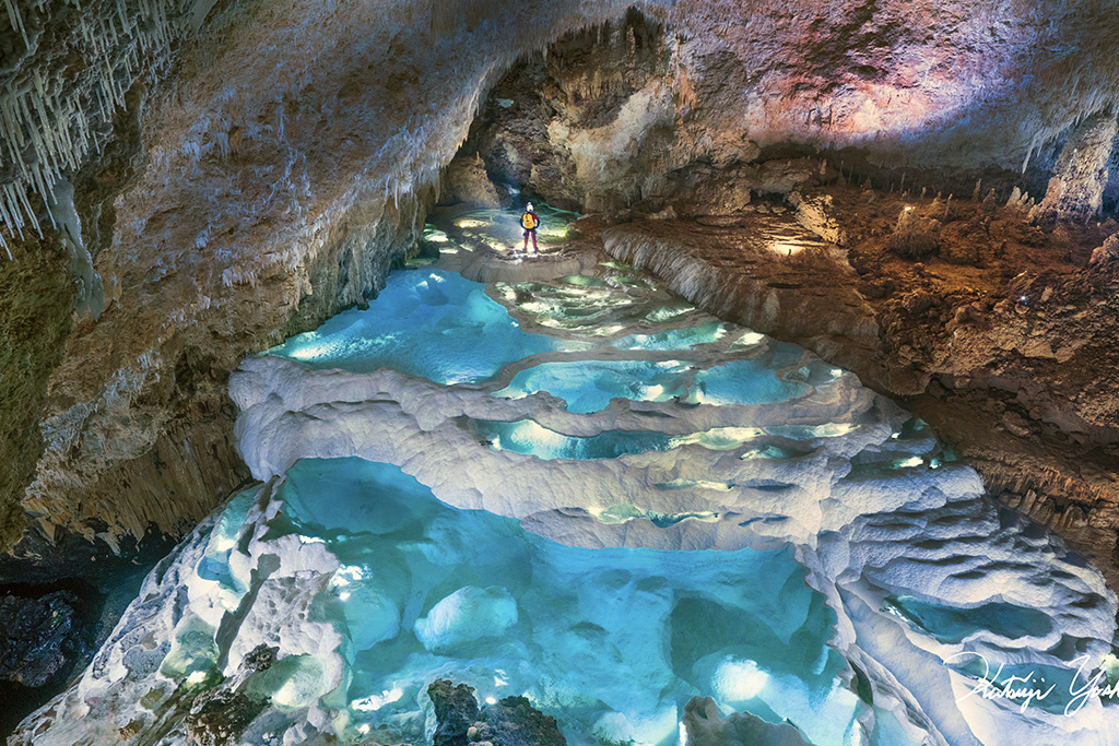 畔石（あぜいし・リムストーンプール）