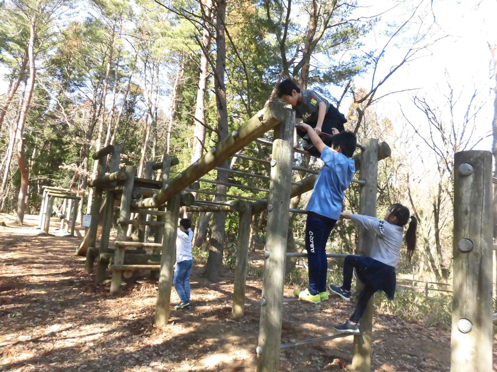やぐら滑り
／秋田県立小泉潟公園