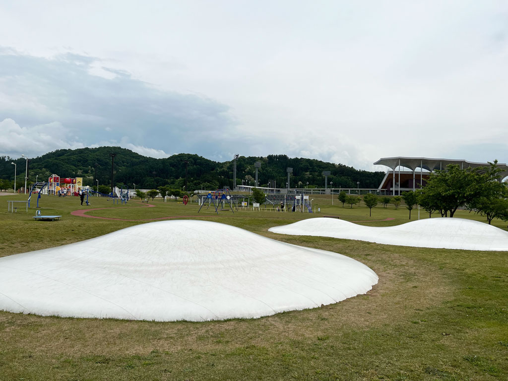 大人気のふわふわドーム／新青森県総合運動公園