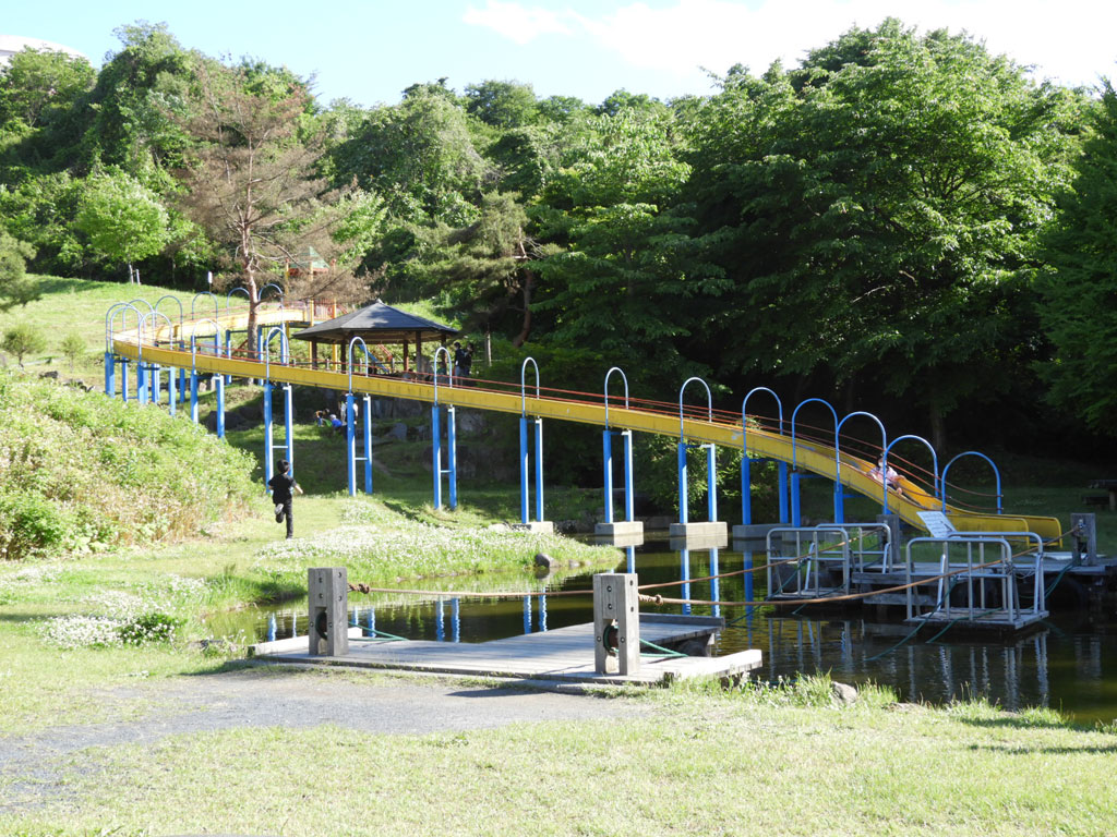 全長47ｍのローラー滑り台／一関運動公園（岩手県）