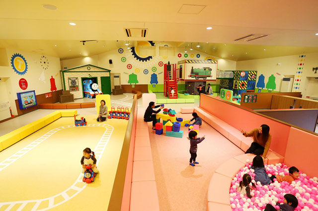 小さなボールプールがあるベビーエリア／富士急ハイランド「トーマスランド」（山梨県富士吉田市）