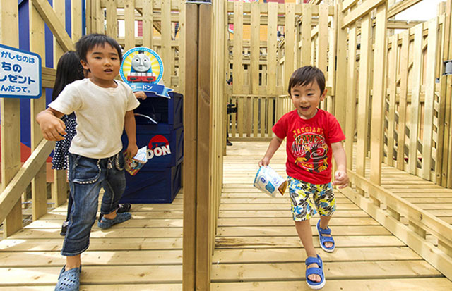 スタンプを集めながら、頂上のゴールを目指します／富士急ハイランド「トーマスランド」（山梨県富士吉田市）