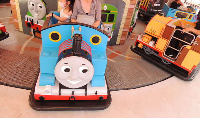回転する、楽しいハッピーなアトラクション／富士急ハイランド「トーマスランド」（山梨県富士吉田市）