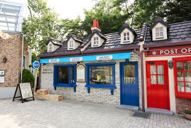 Lady Hatt’s afternoon tea外観／富士急ハイランド「トーマスランド」（山梨県富士吉田市）