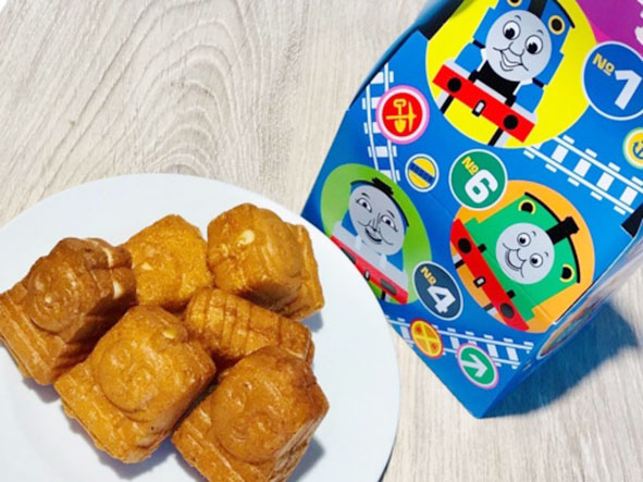 名物のトーマスミニカステラ／富士急ハイランド「トーマスランド」（山梨県富士吉田市）