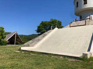 子どもが大興奮のすべり台もある大型複合遊具／希望の丘公園（石川県七尾市）