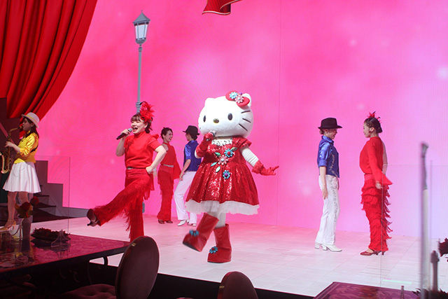 「ラテンジャズ」をテーマにしたショー/HELLO KITTY SMILE（兵庫県/淡路市）